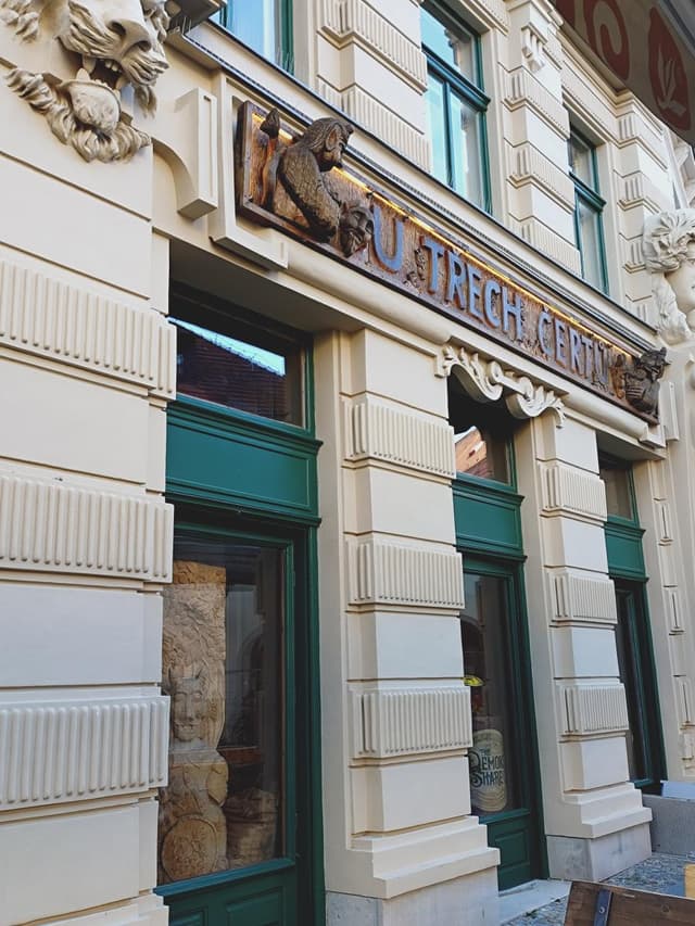 Starobrněnská 7, Brno - výlohy Herbol Venti 3Plus satin