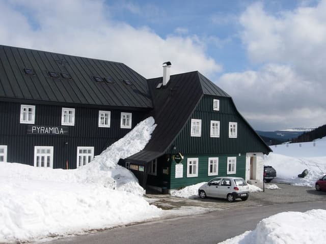Pyramida, Osada Jizerka, 2009